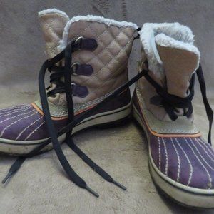 Size - 4 - Snow boots